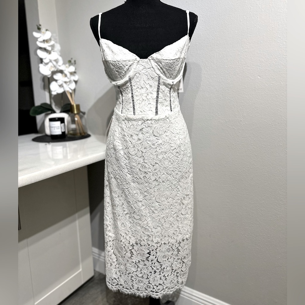 Sexy White Lace Dress by Bardot😍.